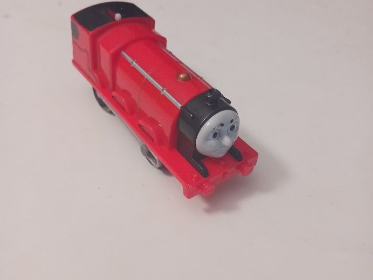 Thomas and Friends Trackmaster Motorized JAMES RedTank Engine 2013 Read Descri 