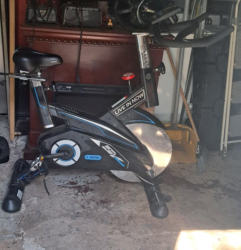 L Now Stationary/exercise Bike