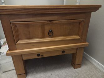 Rustic End Table With Drawer