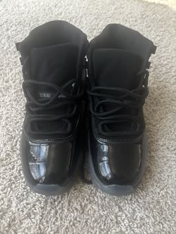 Air Jordan 11 Retro Black Cap and Gown