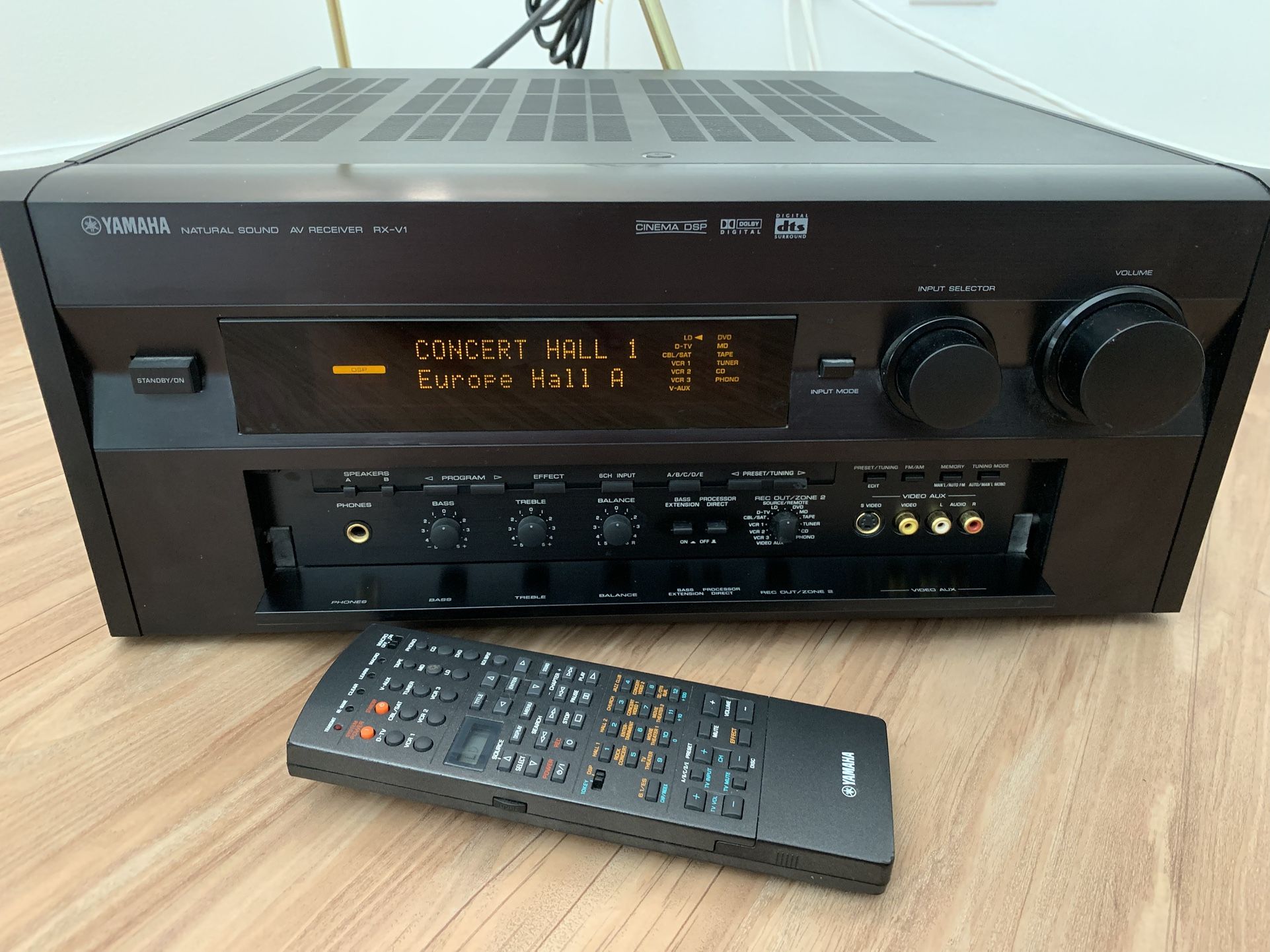 Yamaha RX-V1 DD/DTS Matrix 6.1 Receiver
