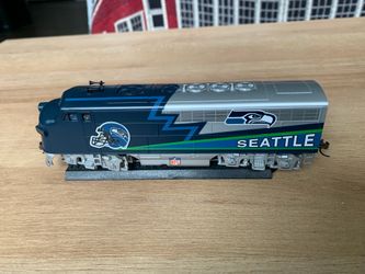 Seattle Seahawks Hawthorne Village HO Scale Superbowl Train, Decorative Tom Wilhelmsen #54 Engine