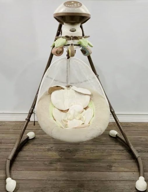 Fisher Price Baby Swing: Snuggabunny Cradle N’ Swing