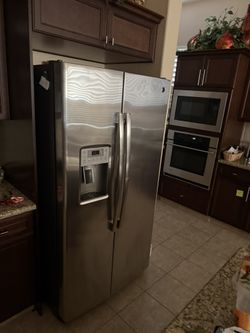 GE Side by Side Profile Fridge