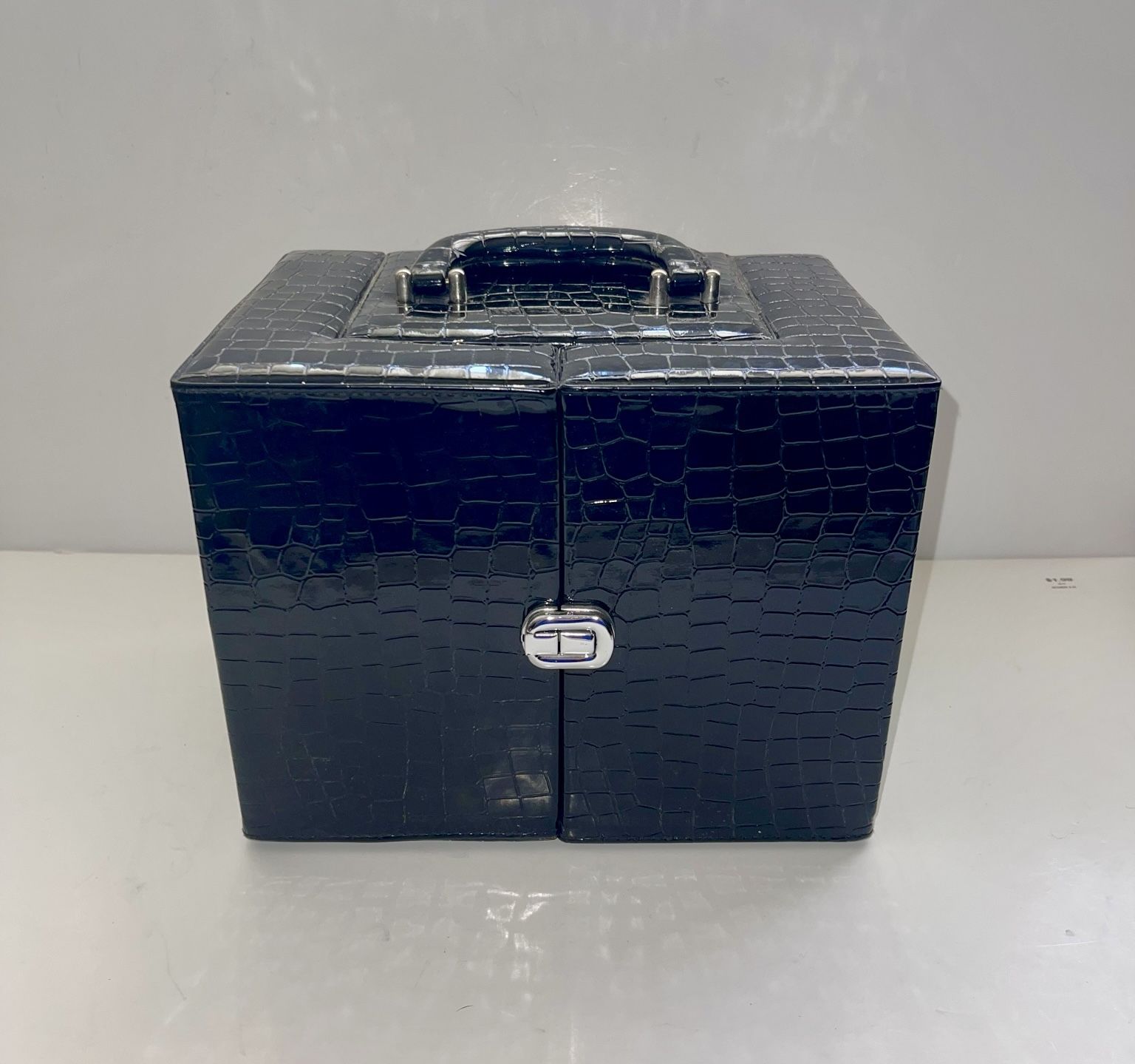 ***NO OFFERS*** Faux Crocodile FOLD OUT MAKEUP COSMETIC Travel TRAIN CASE