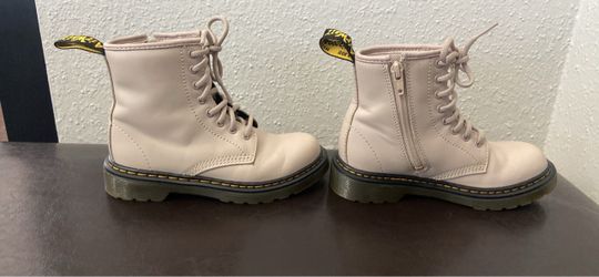 Air Walk Boots size: 13 (girls)