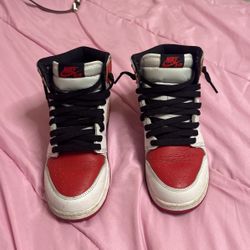 Jordan 1 Mids Red And White