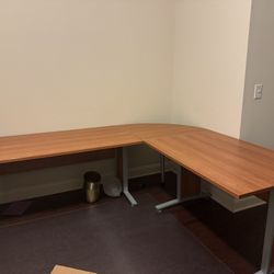 High-Quality L-Shaped Office Desk – 5ft x 4ft (for sale)