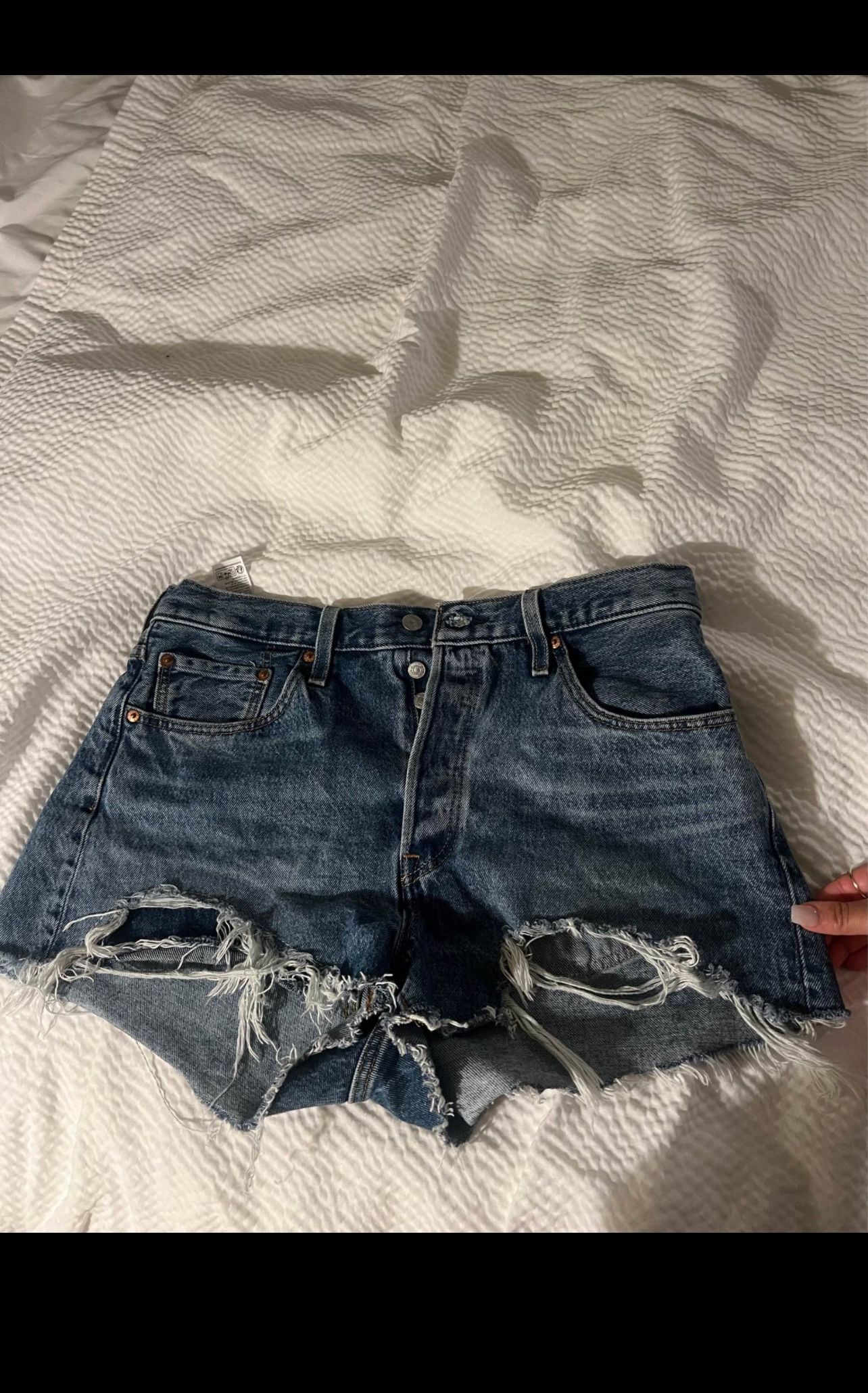 Levi’s 501 Distressed High-Rise Shorts – Size 32