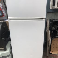 Refrigerator Sanyo
