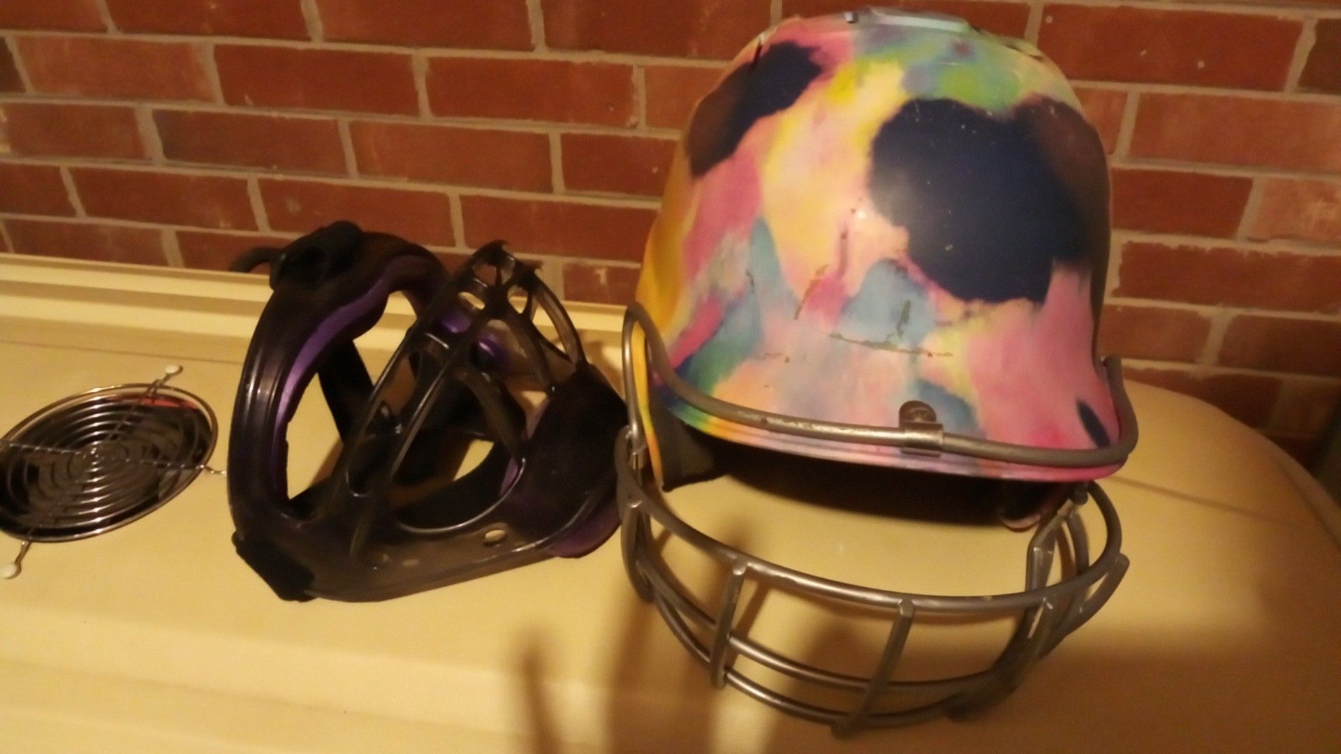 Helmet facemask