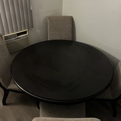 Round Table 