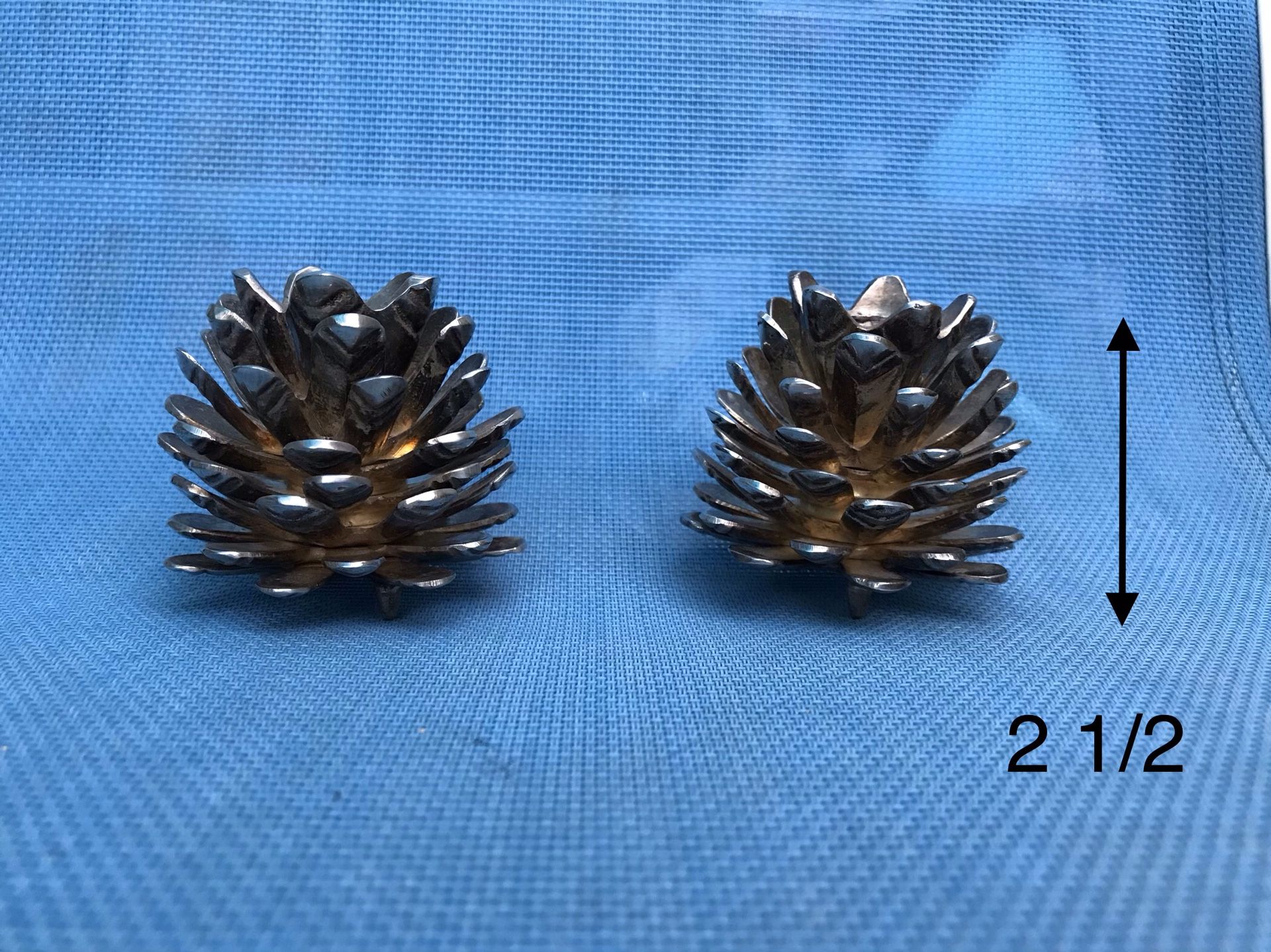 Pine cone candle holder / decor