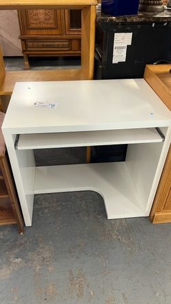 (In store) small white desk