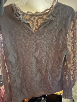 Size medium women’s blouse