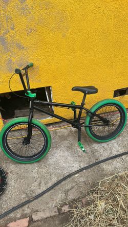 Elite bmx black and green