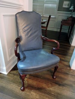 Queen Anne Style Leather Chair