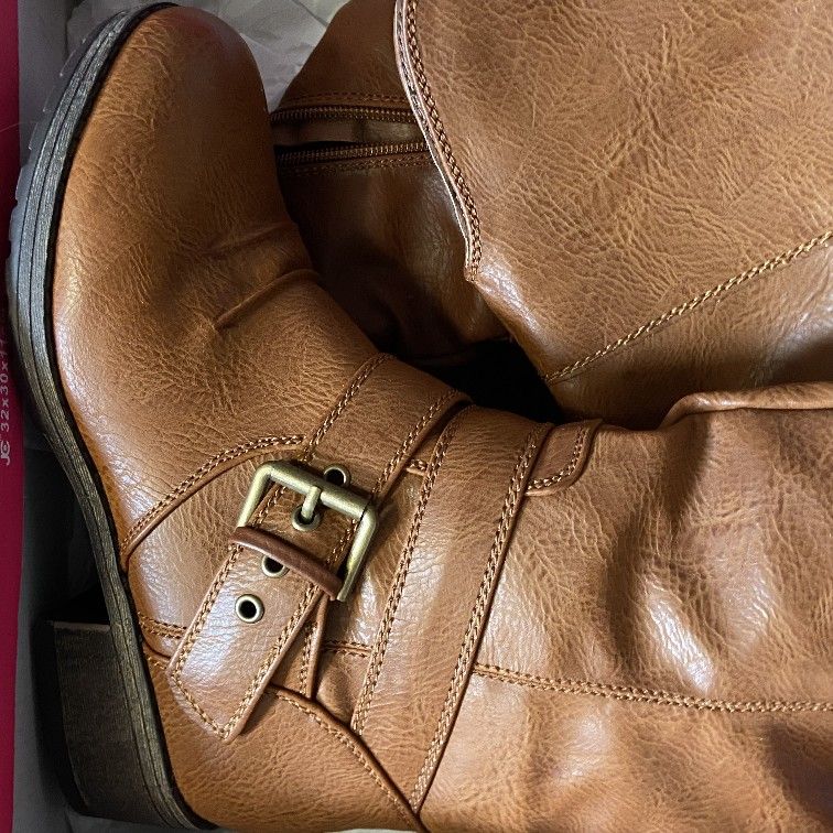 SIZE 6 JUST FAB BOOTS NEW