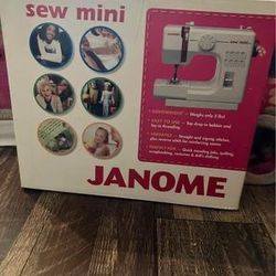 Janine Sewing Machine 