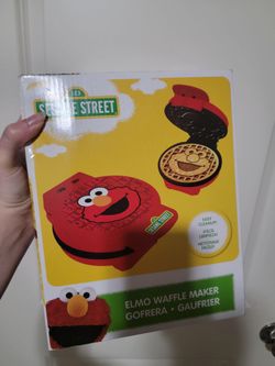 Elmo waffle iron
