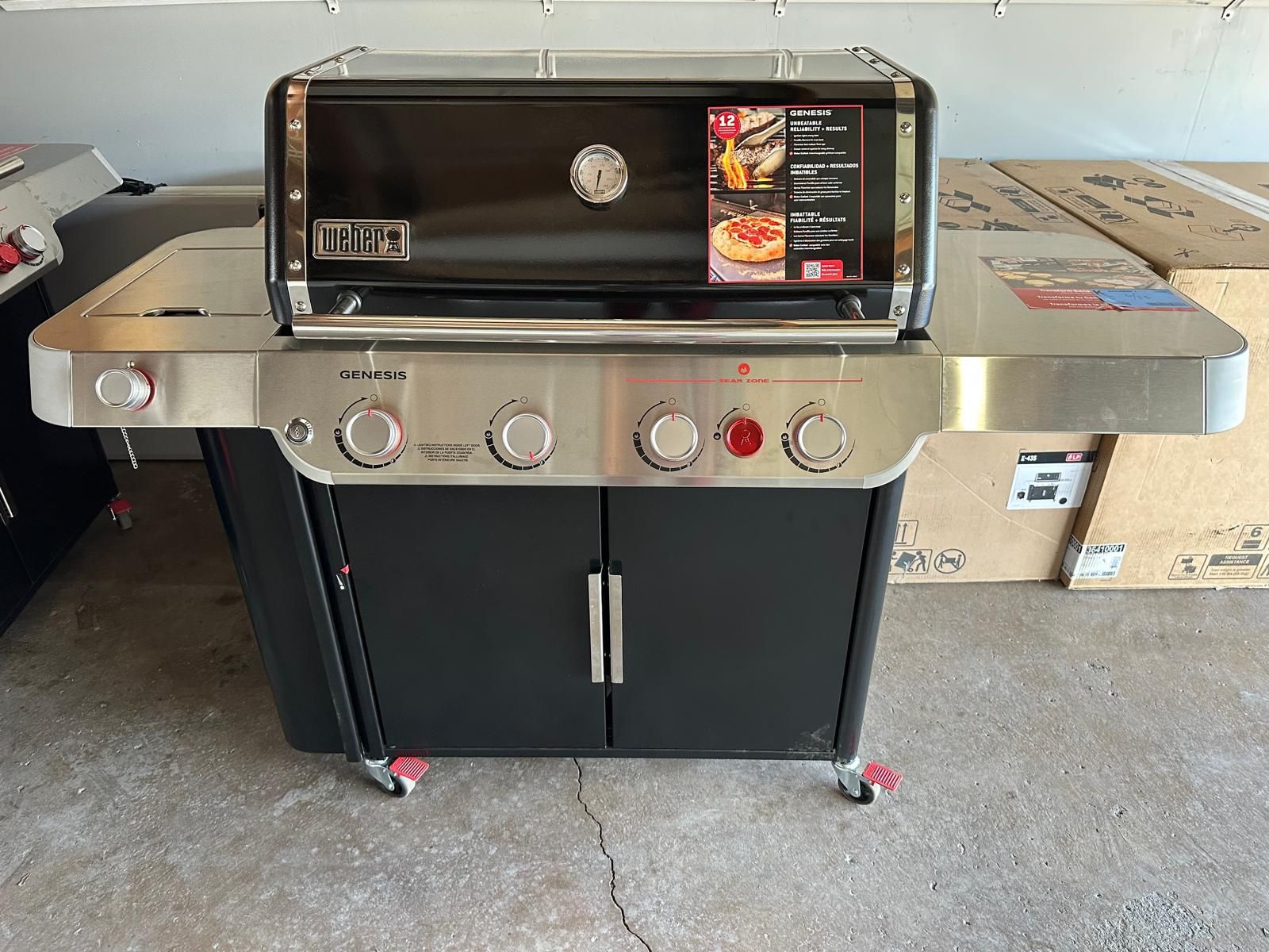 E-435 Grill Weber NEW