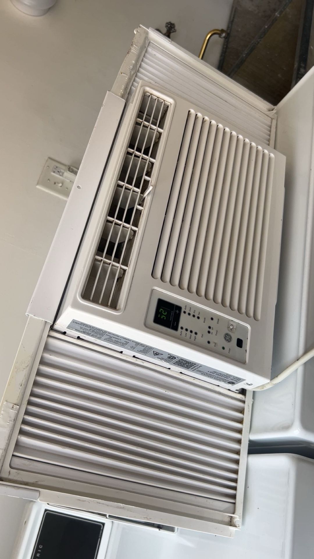 GE Ac Unit 6000 Btu Like New