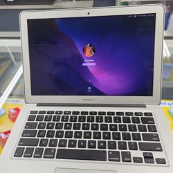 Apple Laptop