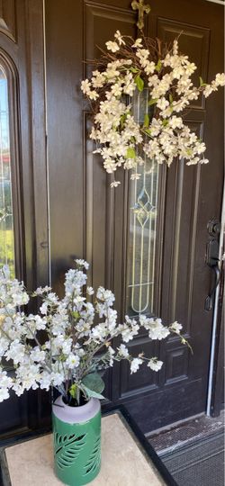 Floral design and wreath