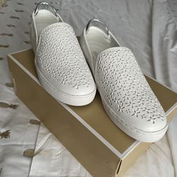 Mother’s 🎁 New Sz 6.5 M Fit 7  Michael Kors Gorgeous Sport shoes > $60  ///