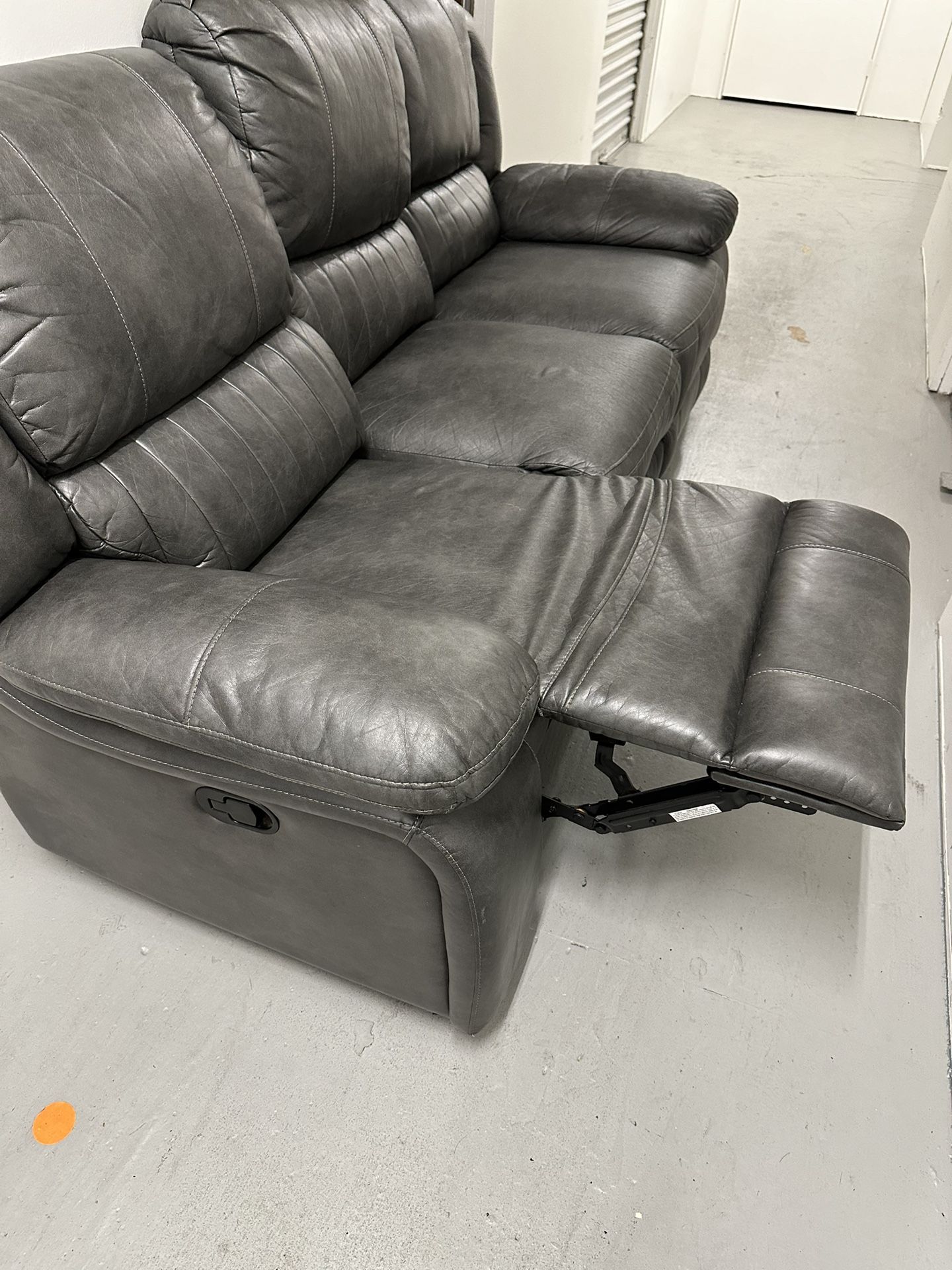 Manual Recliner Couch Set
