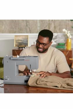 Singer 4432 Heavy Duty Sewing Machine. works great, I don’t use anymore worth $240 great for denim and cotton fabrics!! Beginner friendly