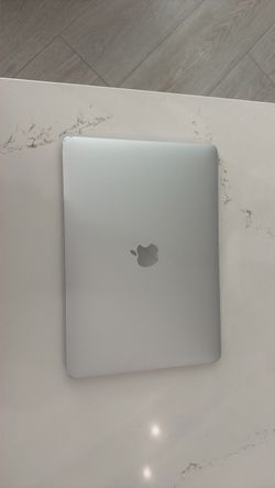 Apple MacBook Laptop Silver