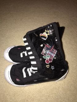 Excellent Condition Older Girls Black Sequin High Tennis Shoes size 6
