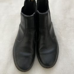 Dr Marten Boots 