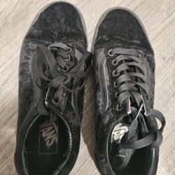 Women/Men Black VANS