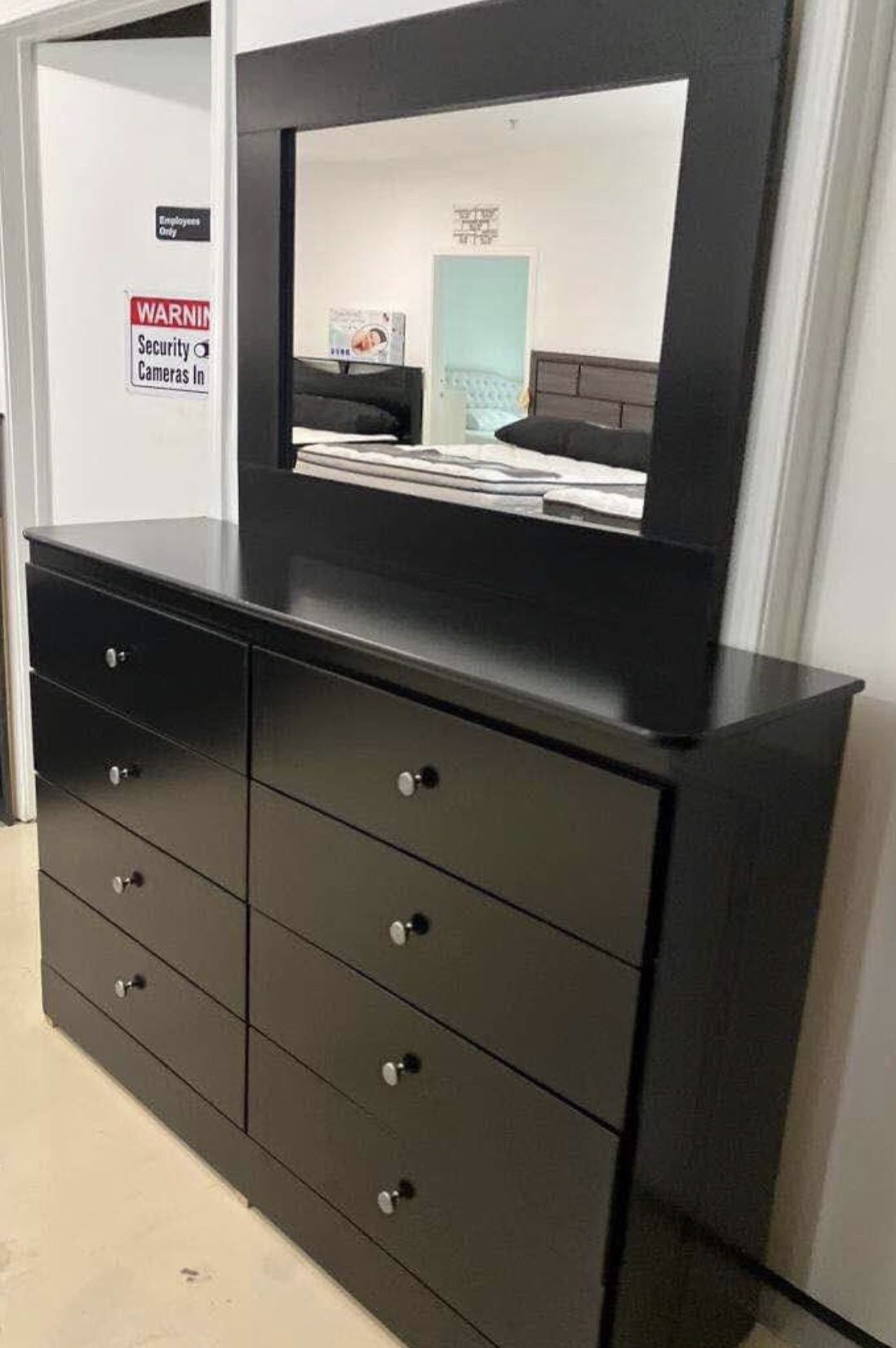Eight Drawers Rails Dresser With Mirror