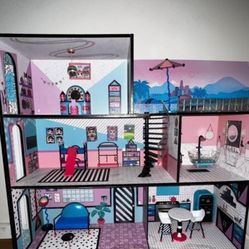 LOL doll house