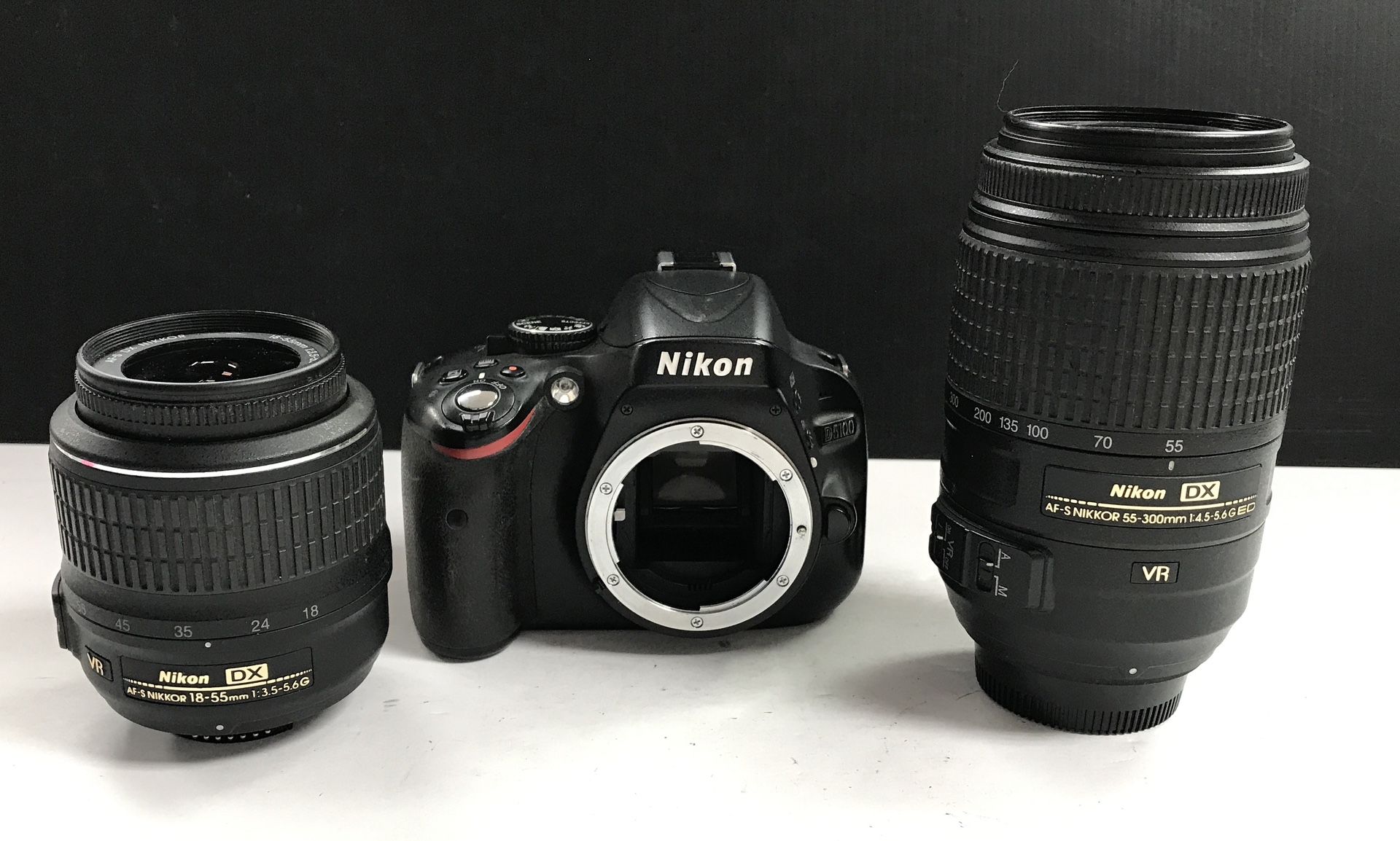Camera Nikon D5100 with two lenses