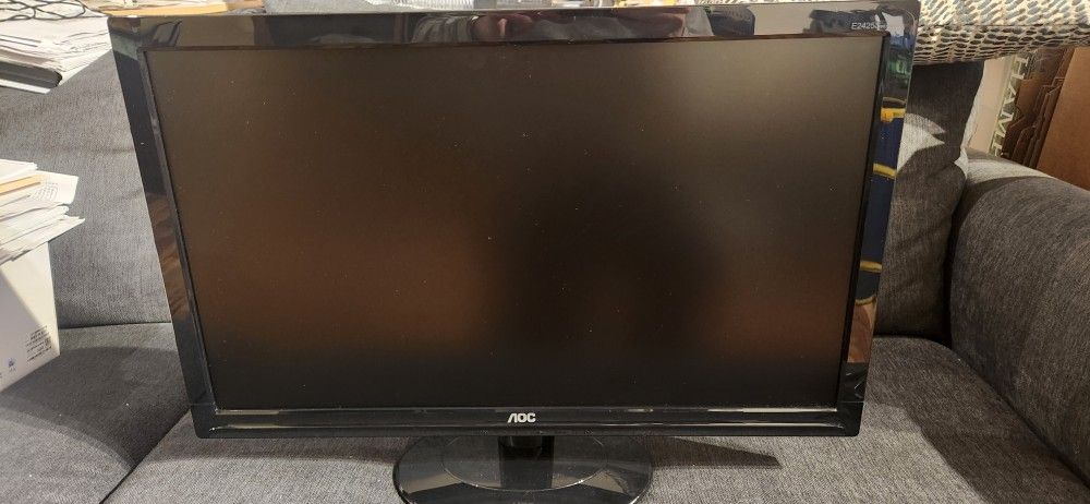 AOC 24" Computer Monitor