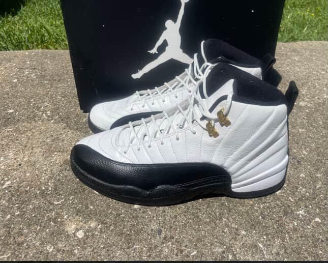 Air Jordan 12 Retro Taxis Size 9 Mens