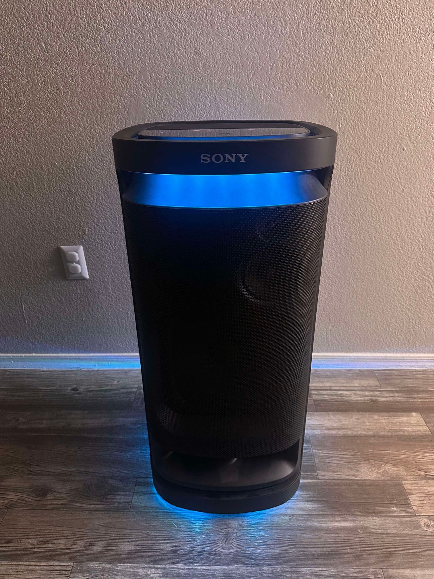 Sony XV900