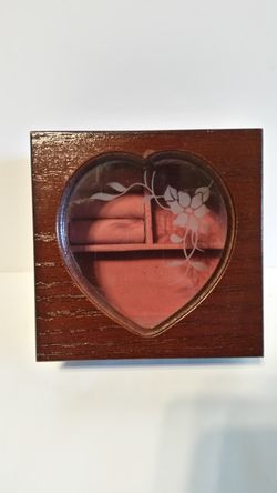 Wood Jewelry Box (Heart Shape Glass)