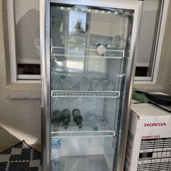 Refrigerator for Beverage 