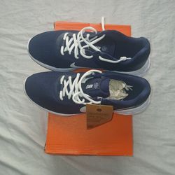Nike Men Size 9