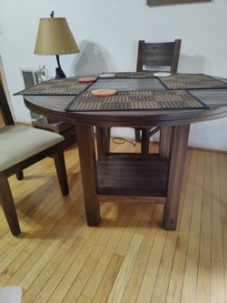 Selling Small Dining Set
