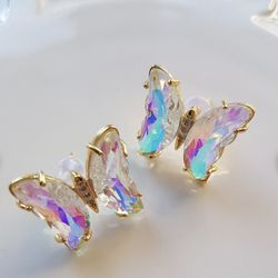 Beautiful White Glass✨💖🦋 BUTTERFLY 🦋  💖 ✨E a r r i  n g s