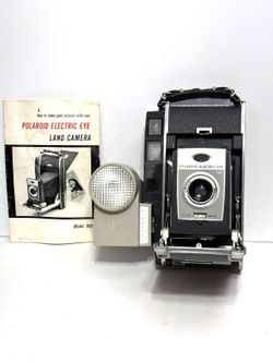 Polaroid 900 Electric Eye Land Camera With wink light Flash And Leather Grip