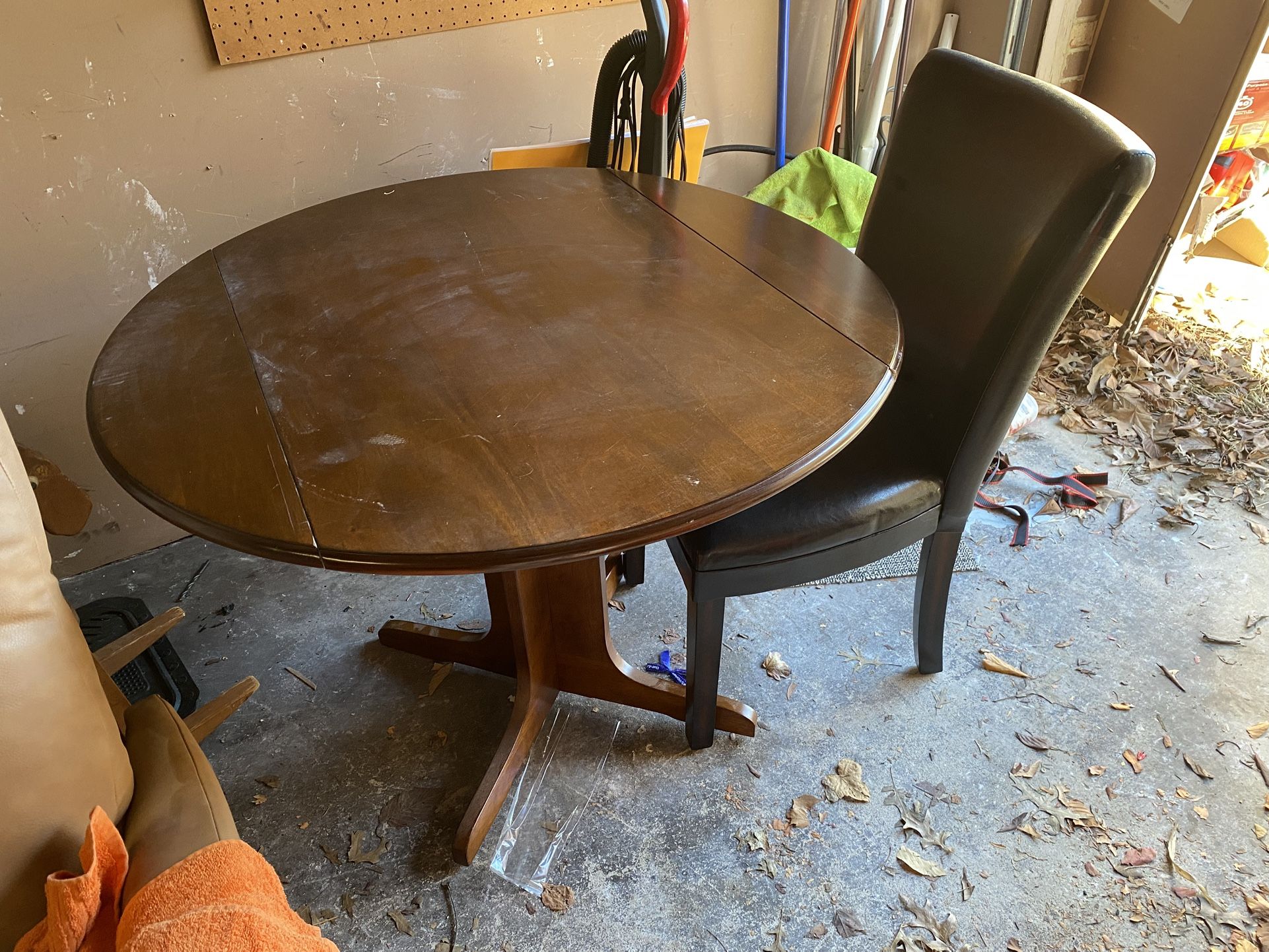 Dining Table and 4 Chairs