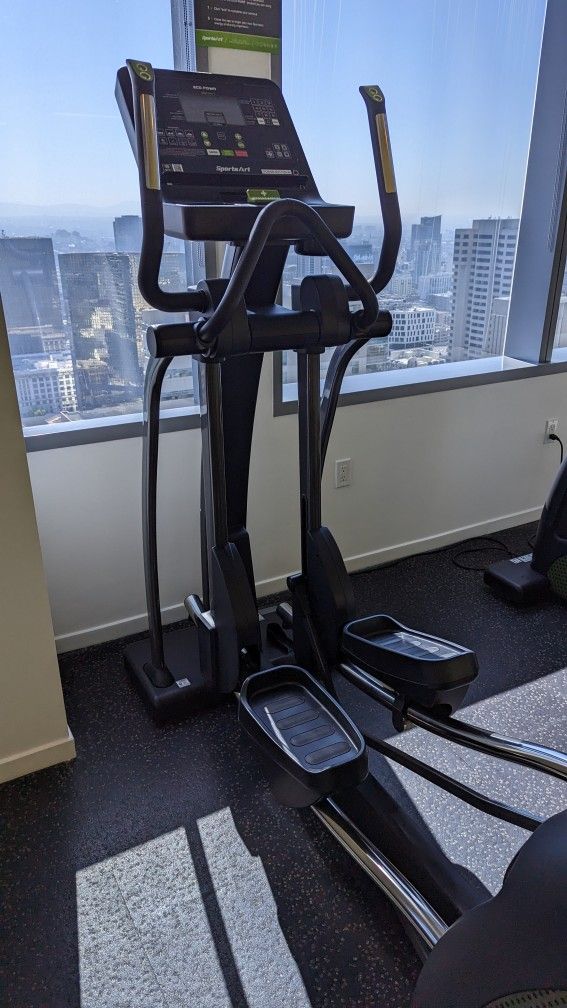 SportsArt G876 Status Eco Powr Elliptical