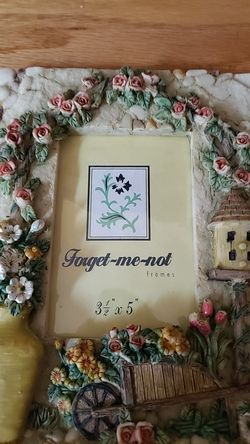 Forget-me-not frame